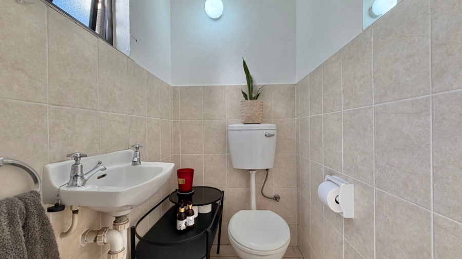To Let 3 Bedroom Property for Rent in Longdown Western Cape